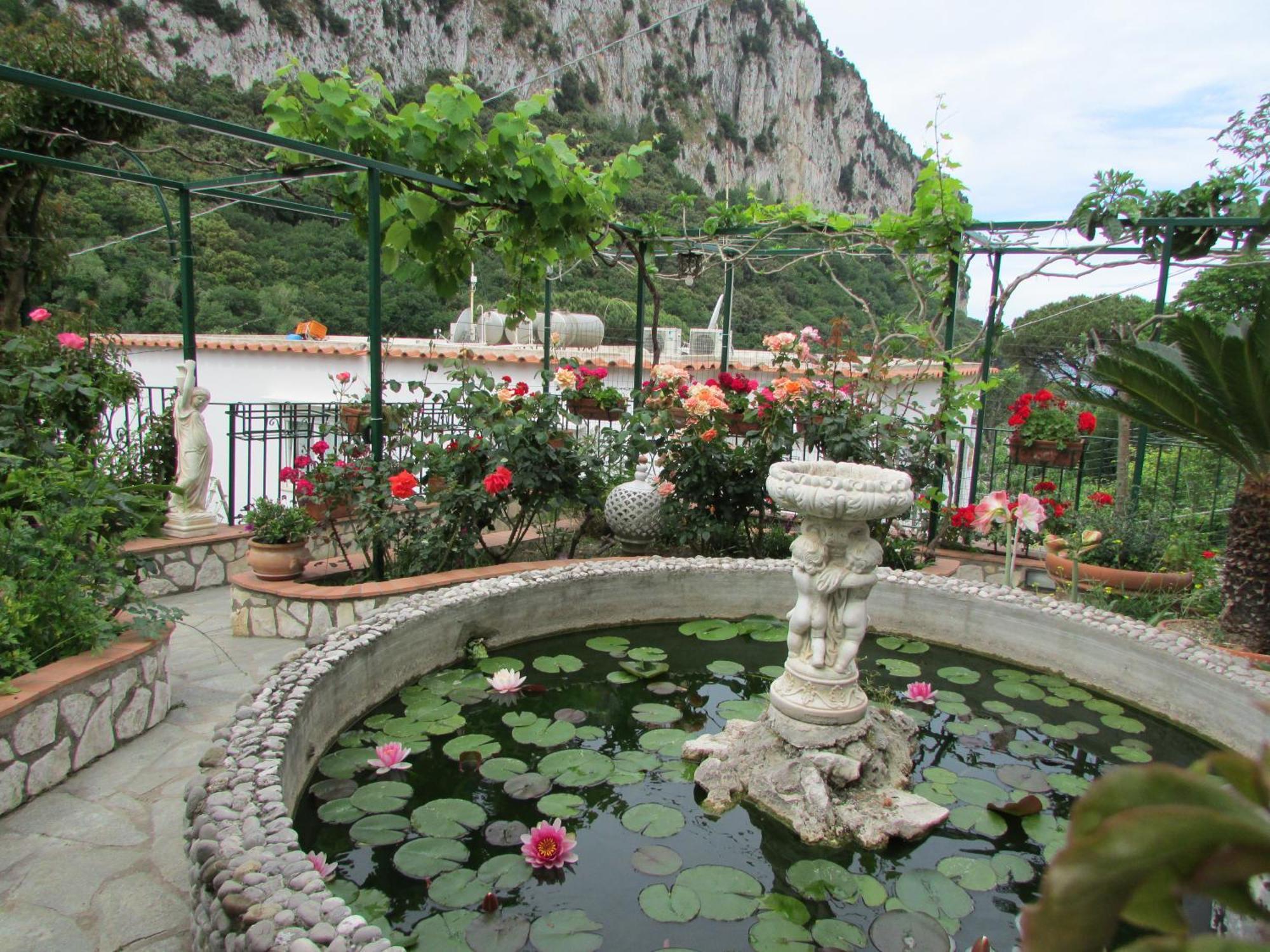 Couette-café Palazzo A Mare 2*