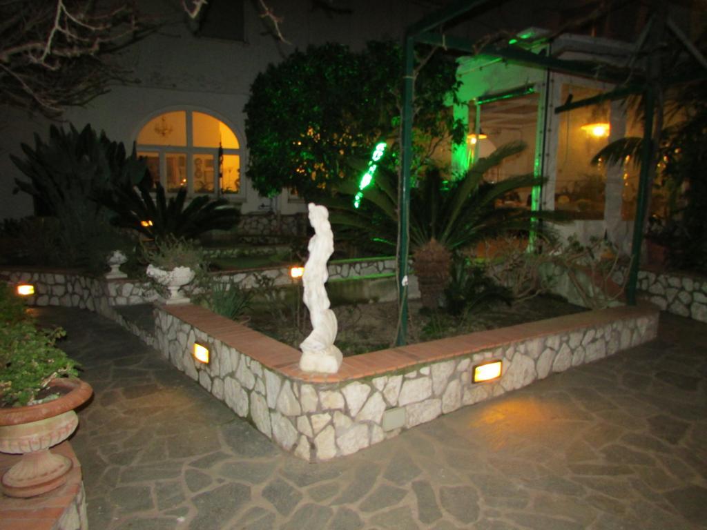 Palazzo A Mare Couette-café Capri