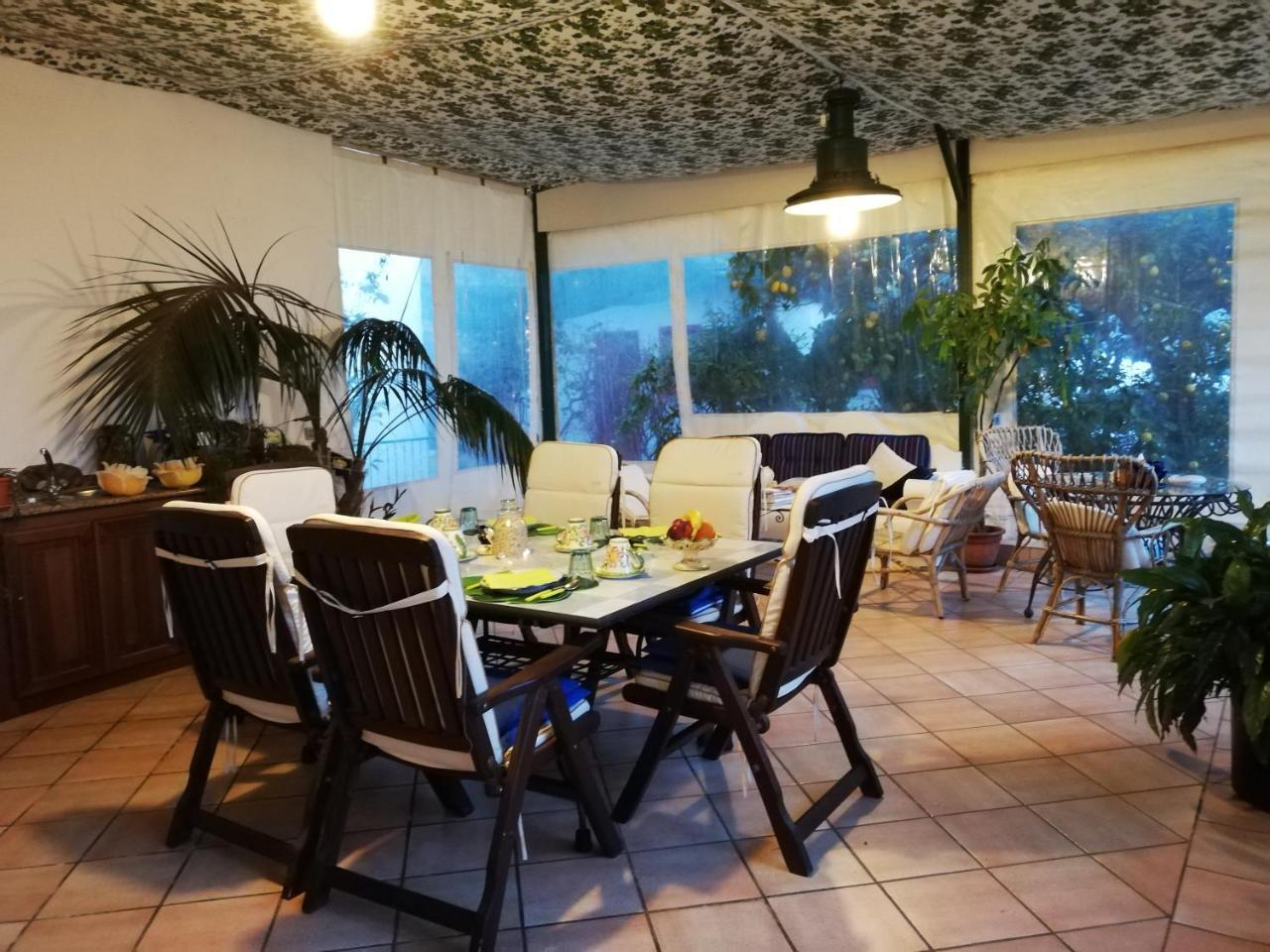 Palazzo A Mare Couette-café